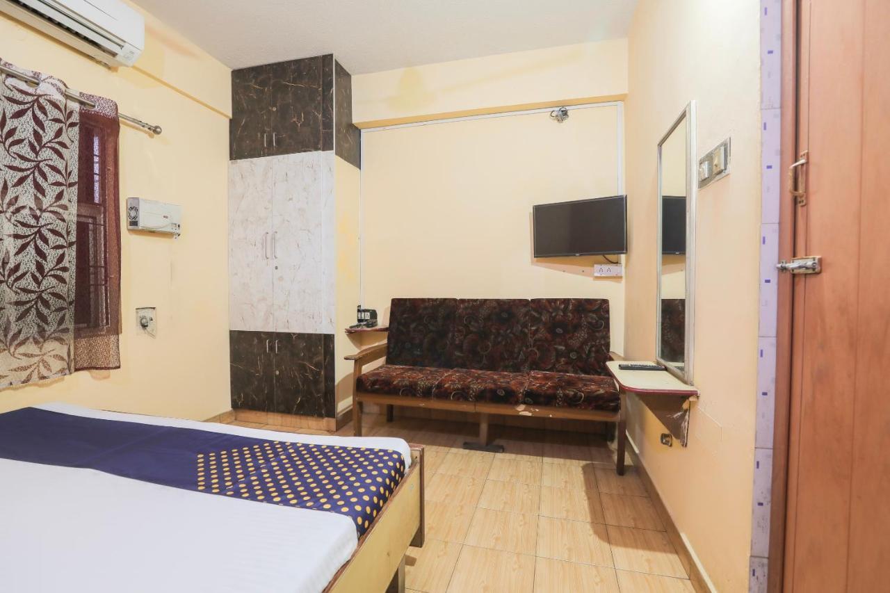 Spot On 64228 Ram Palace Hotel Chennai Exterior foto